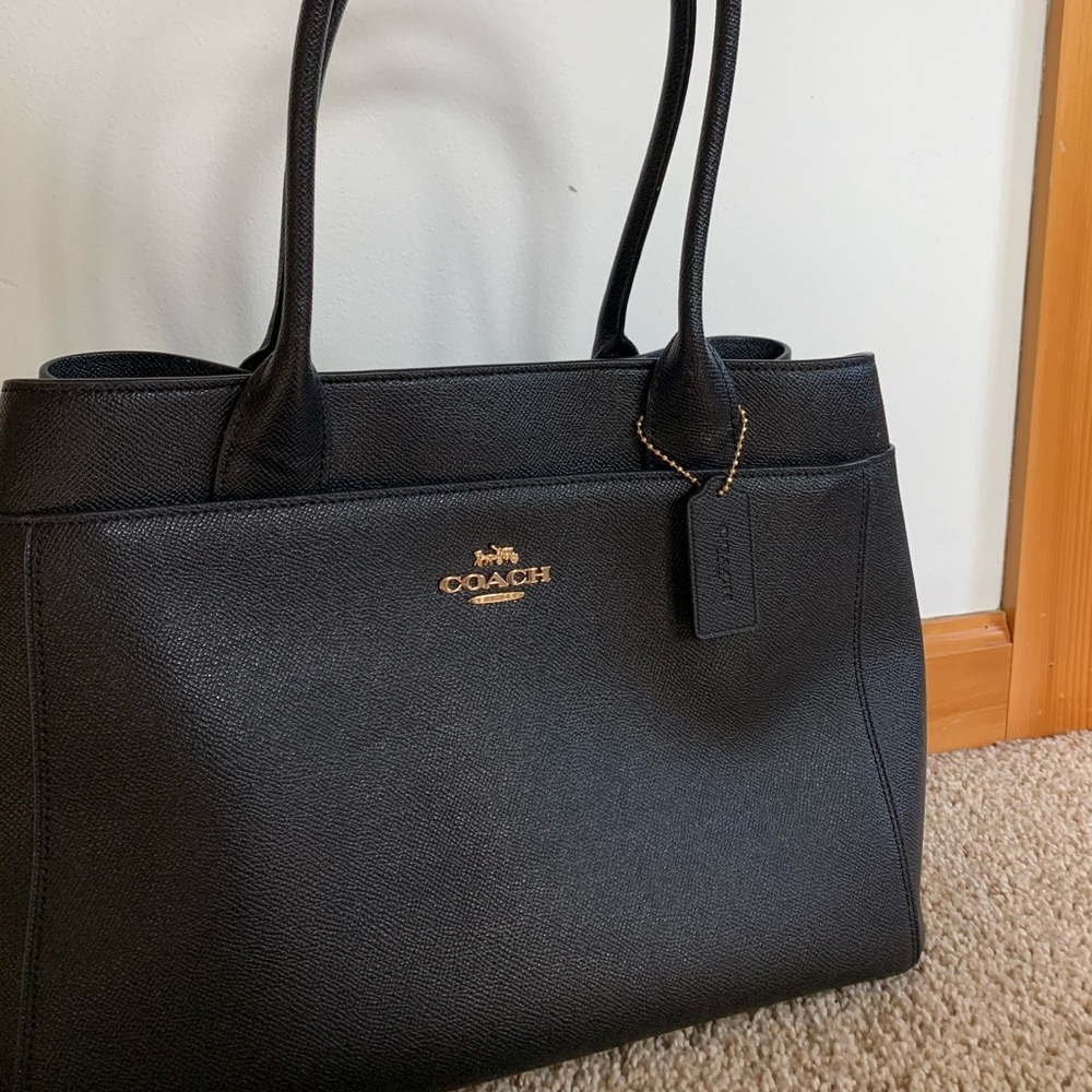 Coach F31474 Black Shoulder Handbag